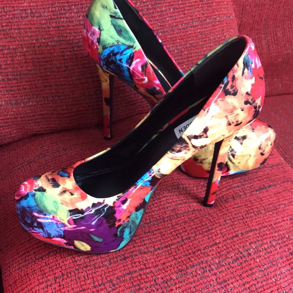 Nala Floral Multicolor Platform Pumps Steve Madden - Picture 6 of 8